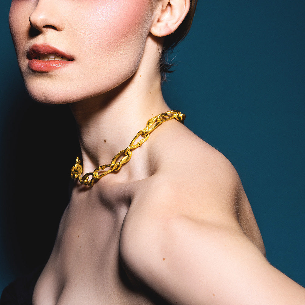 Golden Knotted Chain